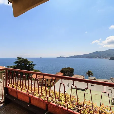 Dolce Acqua Apartment